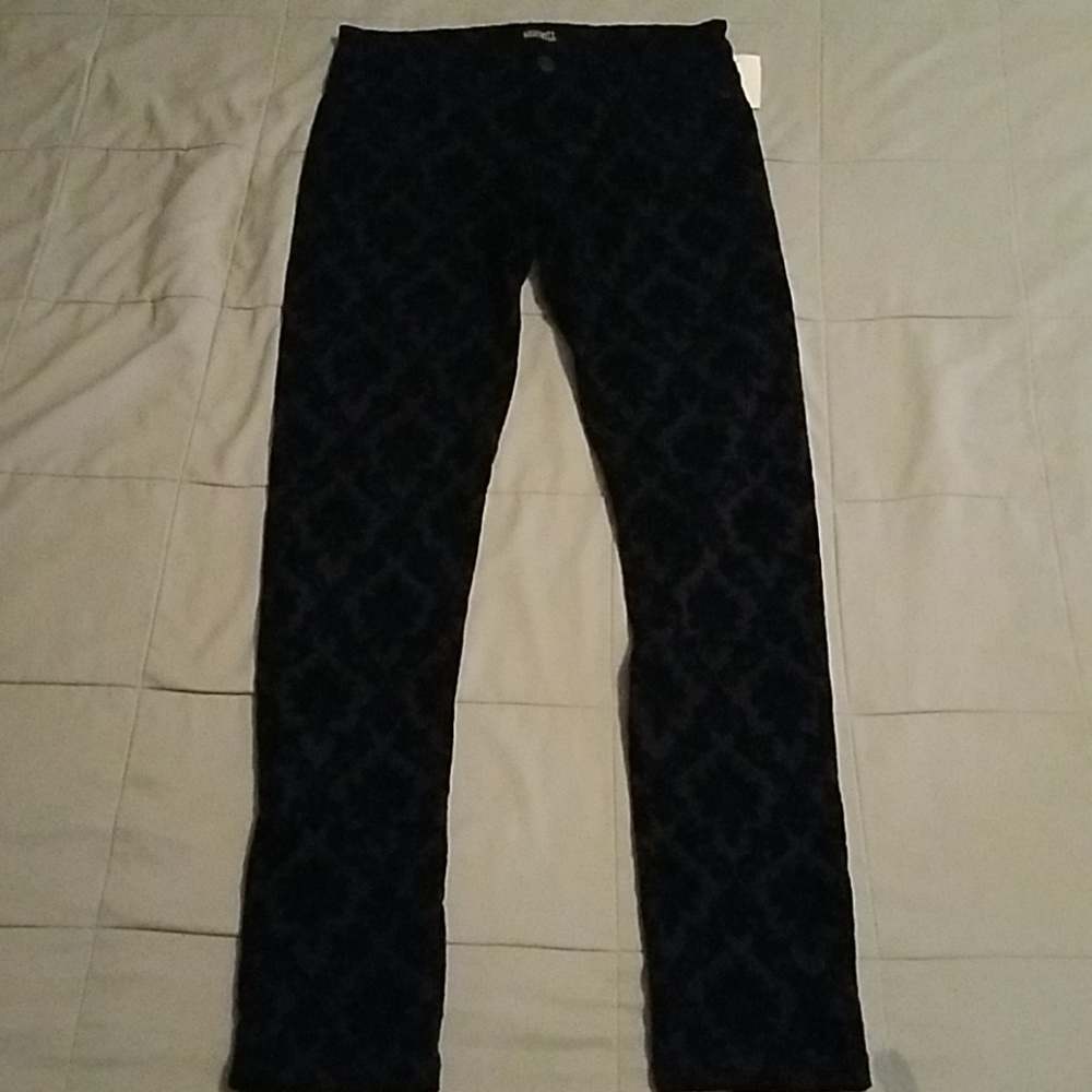 NEW W/O ORIGINAL TAG. CELEBRITY PINK SIZE 3